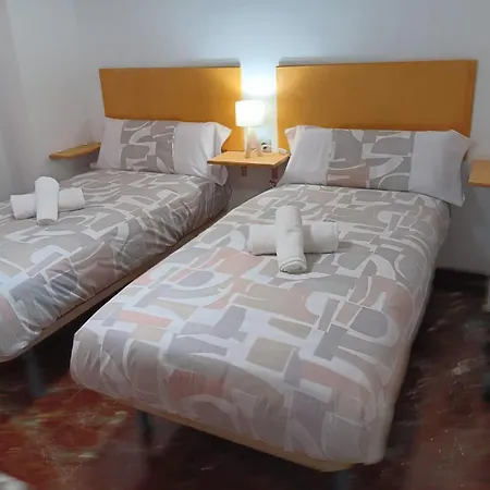 Plaza Ayuntamiento 2 Con Parking Pondos * Linares (Jaen)